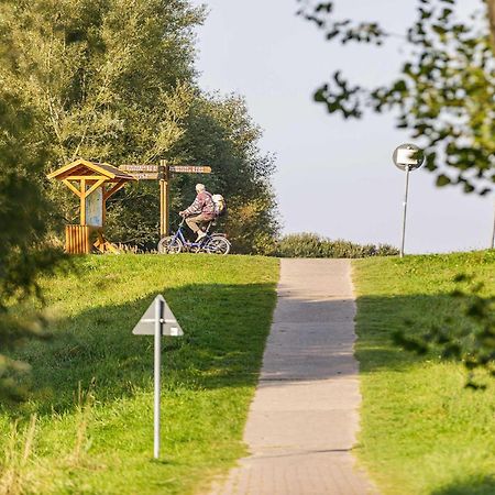 Ferienwohnung Ostseeblick Mit Balkon Wustrow  Buitenkant foto